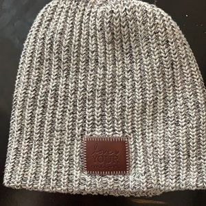 Love your melon slouchy beanie!